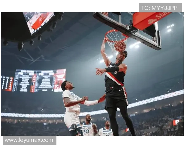 爱德华兹回忆麦丹隔扣杨瀚森时的震撼瞬间兄弟你太残暴了